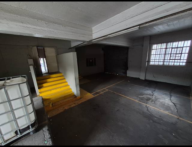 133M² WAREHOUSE TO LET IN DENVER